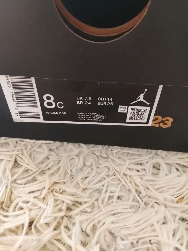 Zapatillas para niños talla 8C - 1