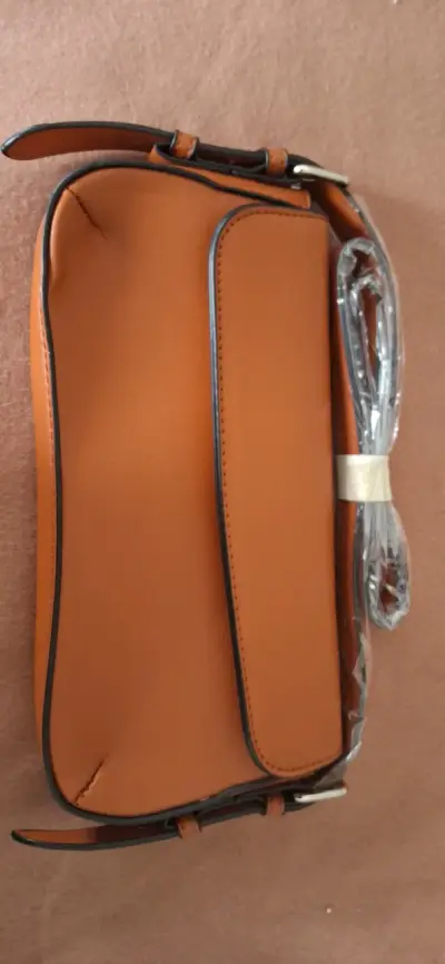 Cartera naranja de cuero - miniatura 1