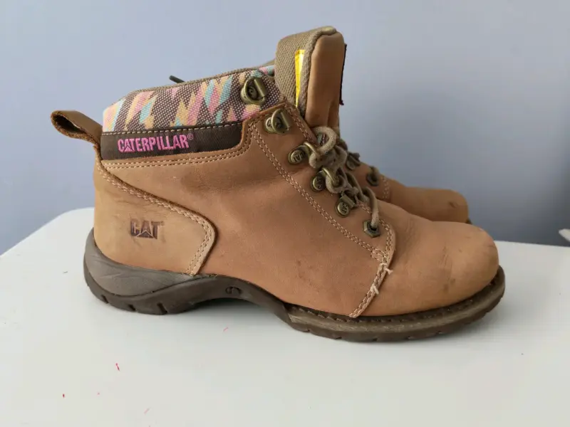 Botines CAT beige - 1