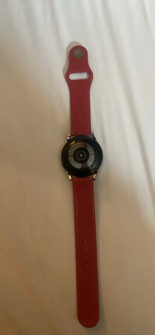 Smartwatch con correa roja - 1