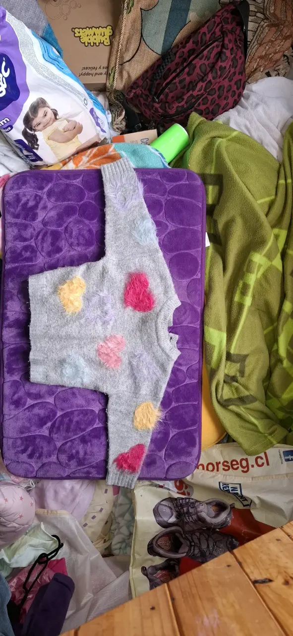 Suéter gris con arcoíris infantil - 2