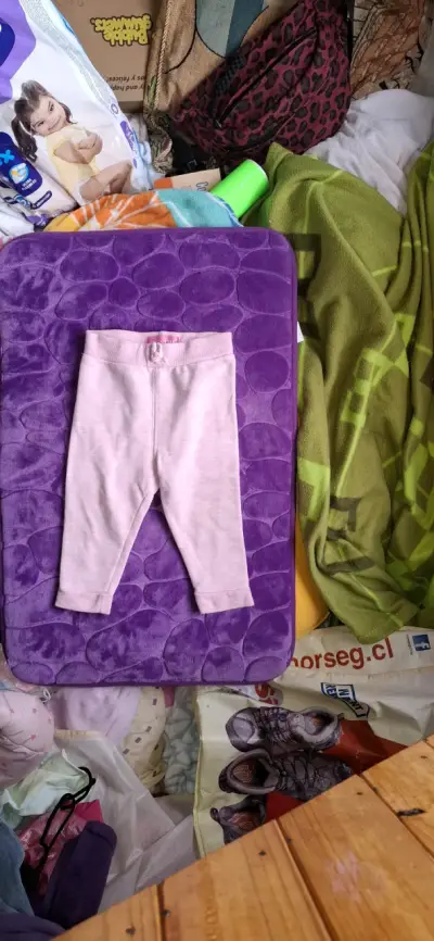 Suéter gris con arcoíris infantil - miniatura 4