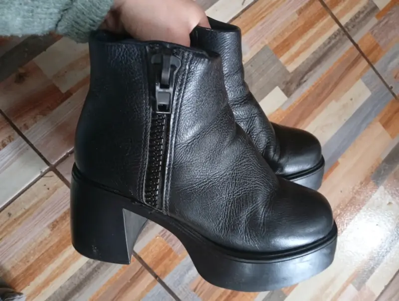 Botines negros con plataforma - 1