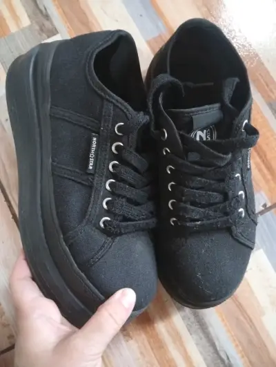Zapatillas negras North Star - miniatura 1