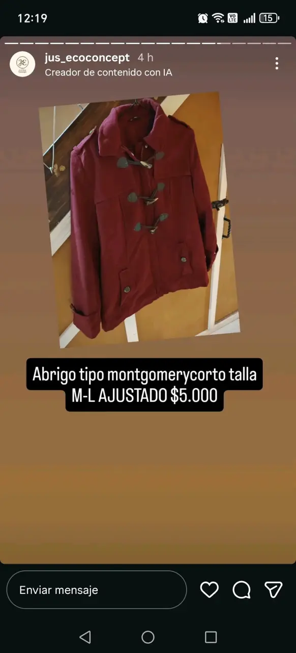 Abrigo rojo tipo montgomery