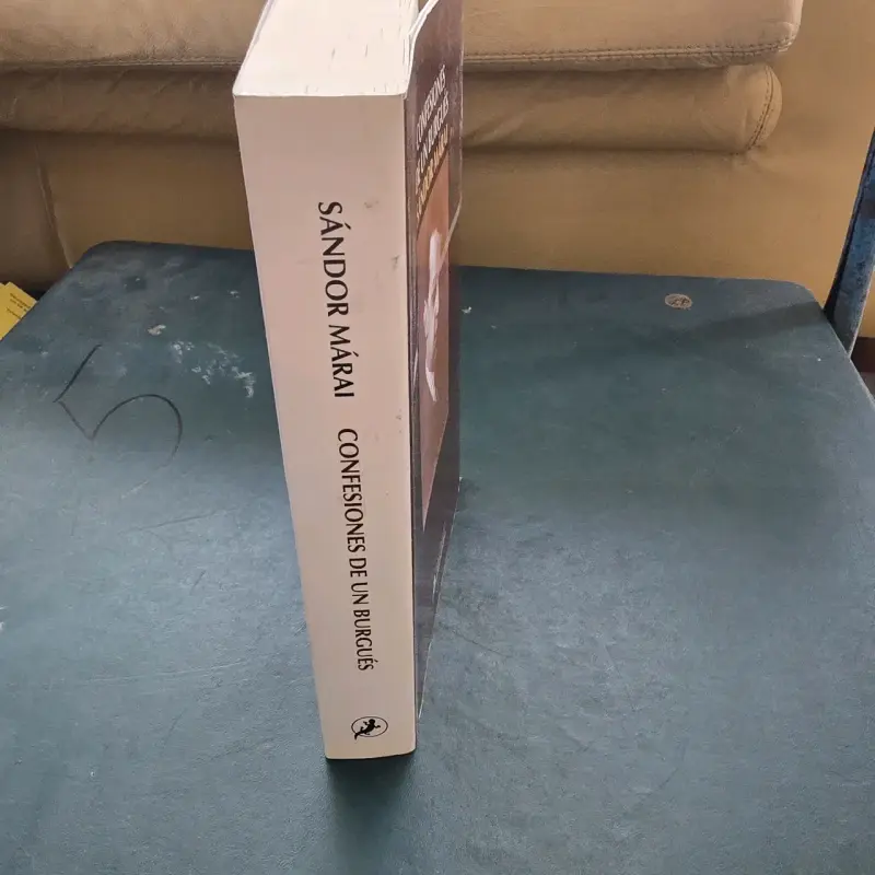 Libro Confesiones de un burgués - 7
