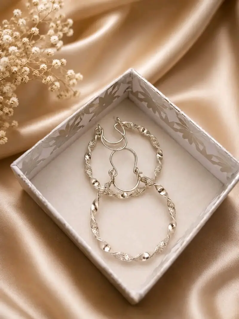 Aros de plata trenzados
