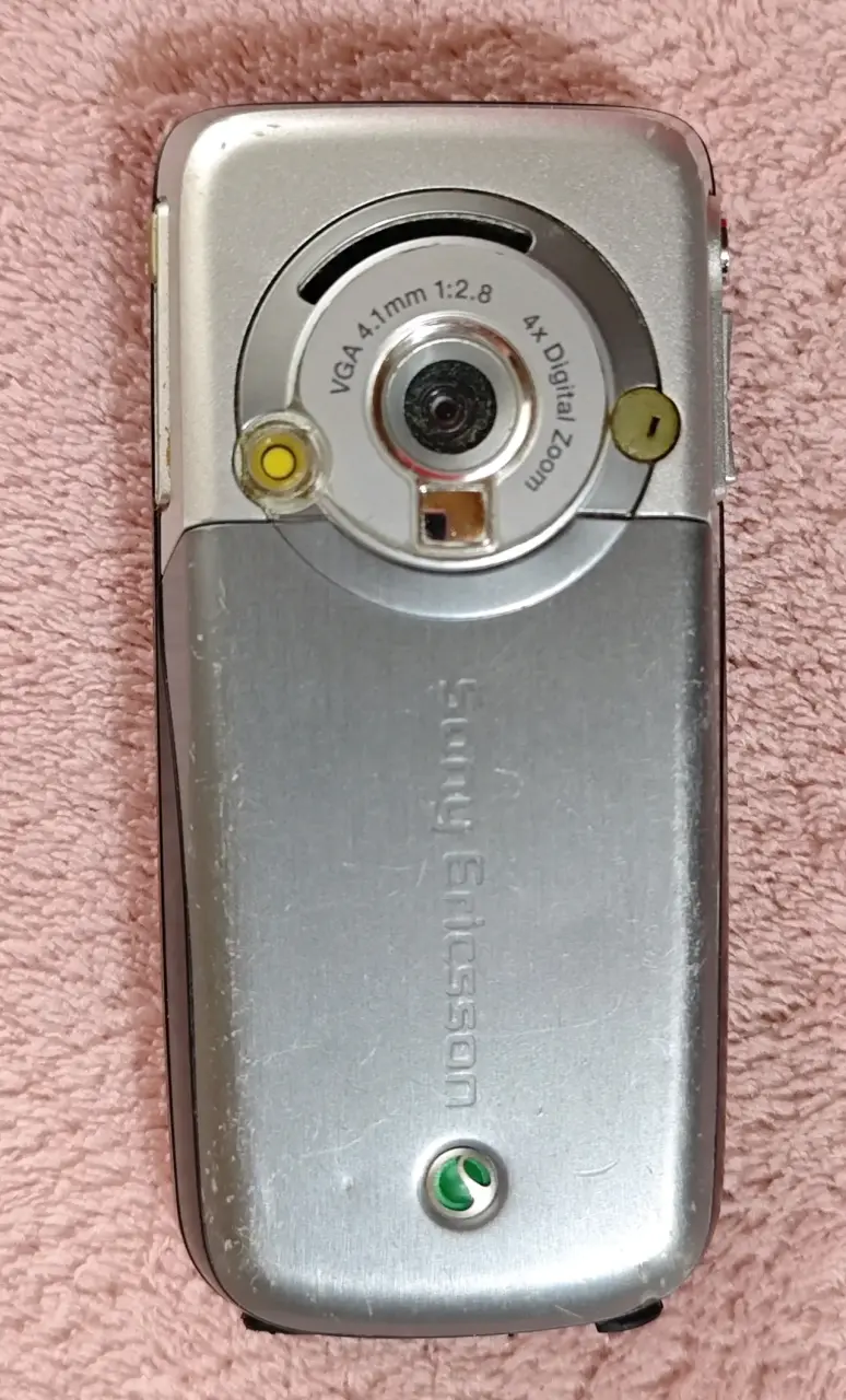 Teléfono Sony Ericsson K700i vintage - 3