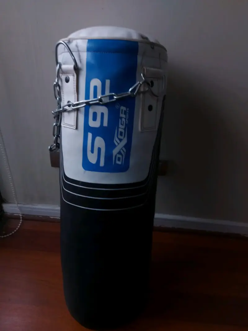 Saco de boxeo con cadenas - 1