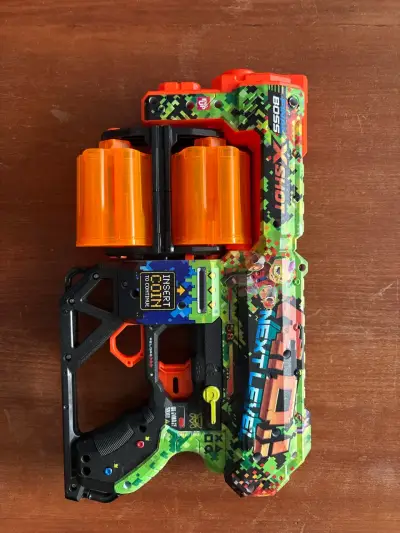 Set de pistolas Nerf coloridas - miniatura 2