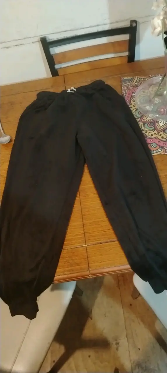 Pantalones deportivos negros
