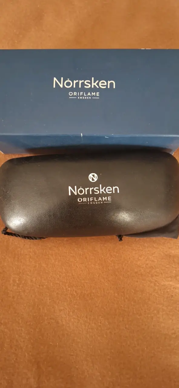 Lentes con Estuche Norrsken Oriflame negro - 1