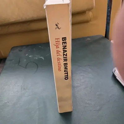 Libro Hija del destino Benazir Bhutto - miniatura 3