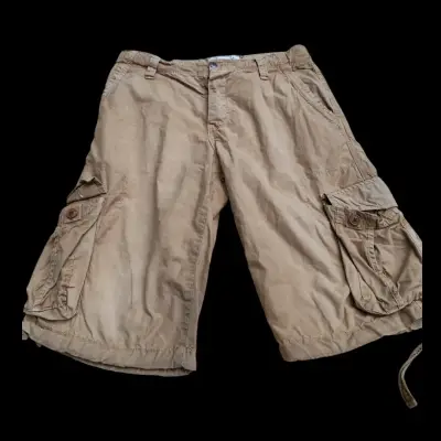 Bermudas cargo beige para hombre - miniatura 1