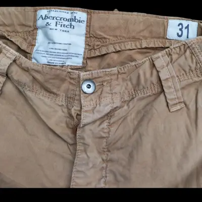Bermudas cargo beige para hombre - miniatura 3