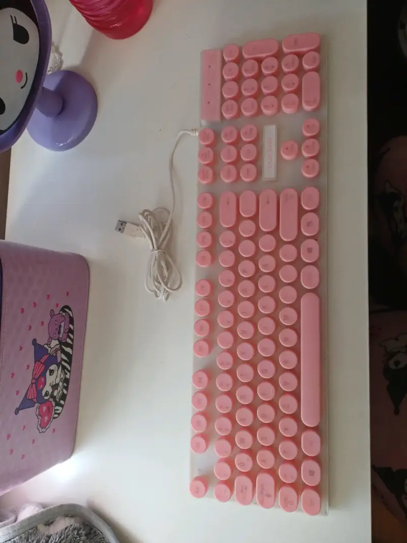 Teclado gamer rosa