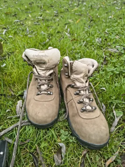 Botines marrones con tacón - miniatura 2