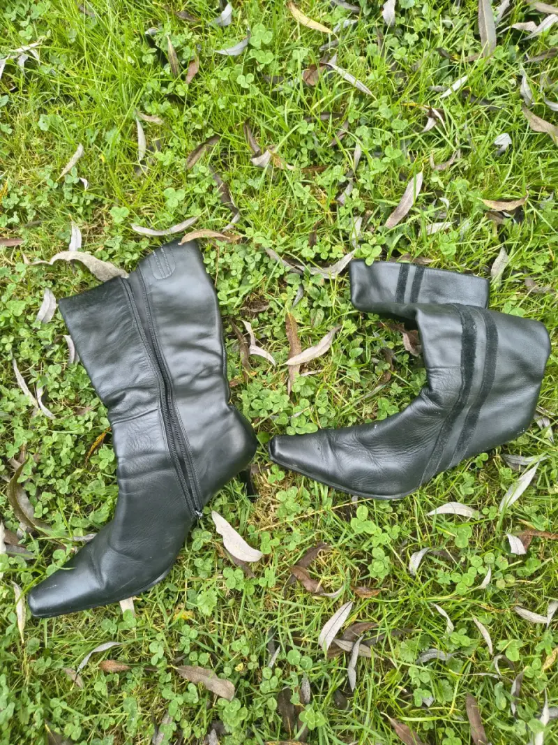 Botines marrones con tacón - 3