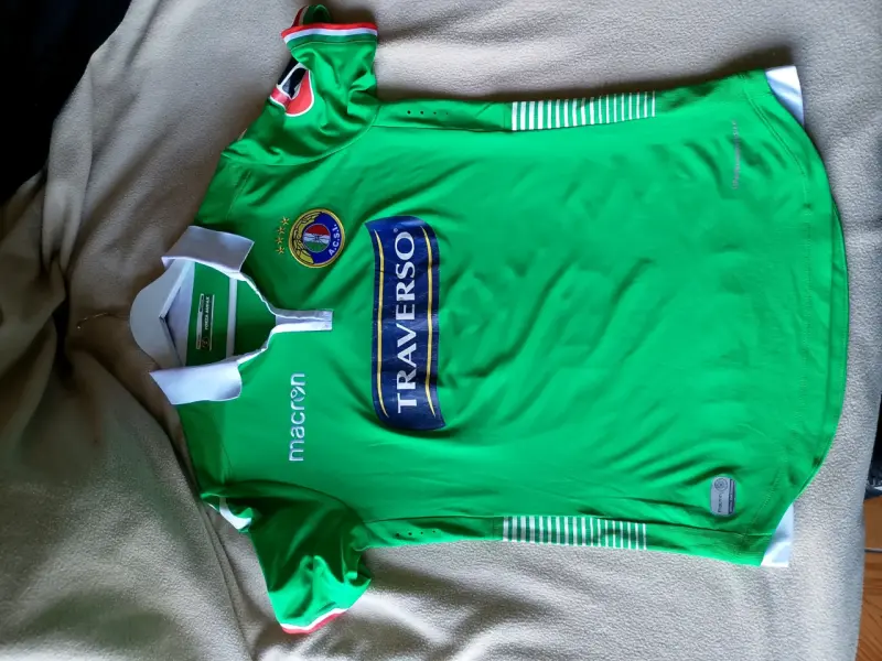 Camiseta verde deportiva Macron - 1