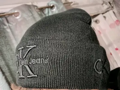 Gorro negro - miniatura 3