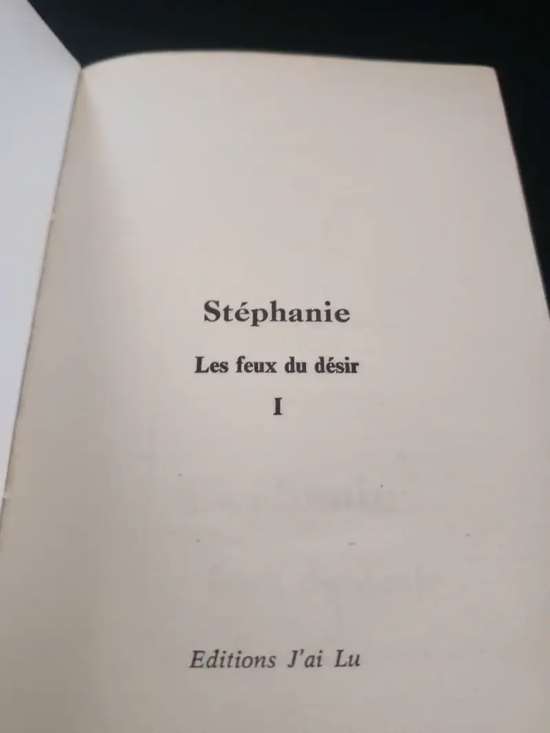 Libro 'Stéphanie: les feux du désir' - 2