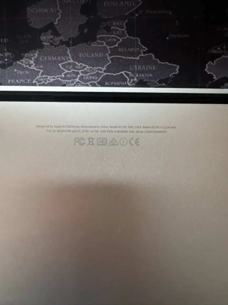 MacBook Pro 13 Touch Bar A1706 (pantalla mala) - 3