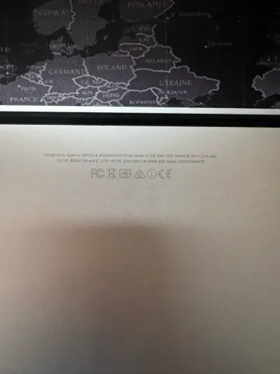 MacBook Pro 13 Touch Bar A1706 (pantalla mala) - miniatura 3