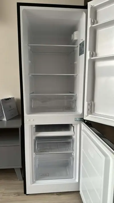 Refrigerador Mademsa negro - miniatura 2