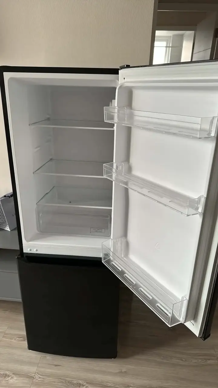 Refrigerador Mademsa negro - 3