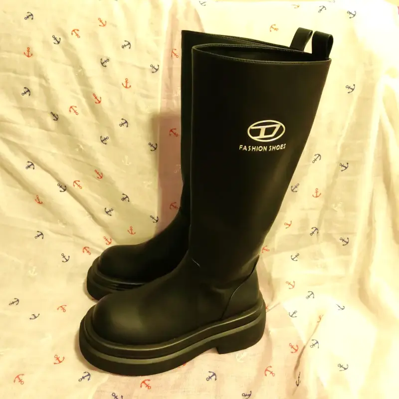 Botas negras de caña alta - 2