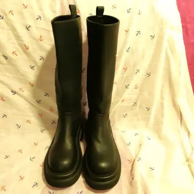 Botas negras de caña alta - miniatura 3
