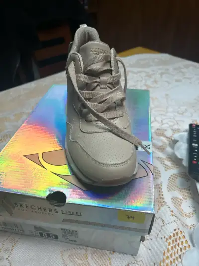 Zapatillas Skechers beige talla 38.5 - miniatura 2