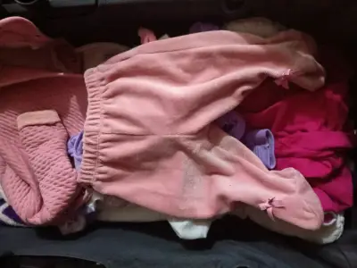 Ropa de bebé rosa - miniatura 1