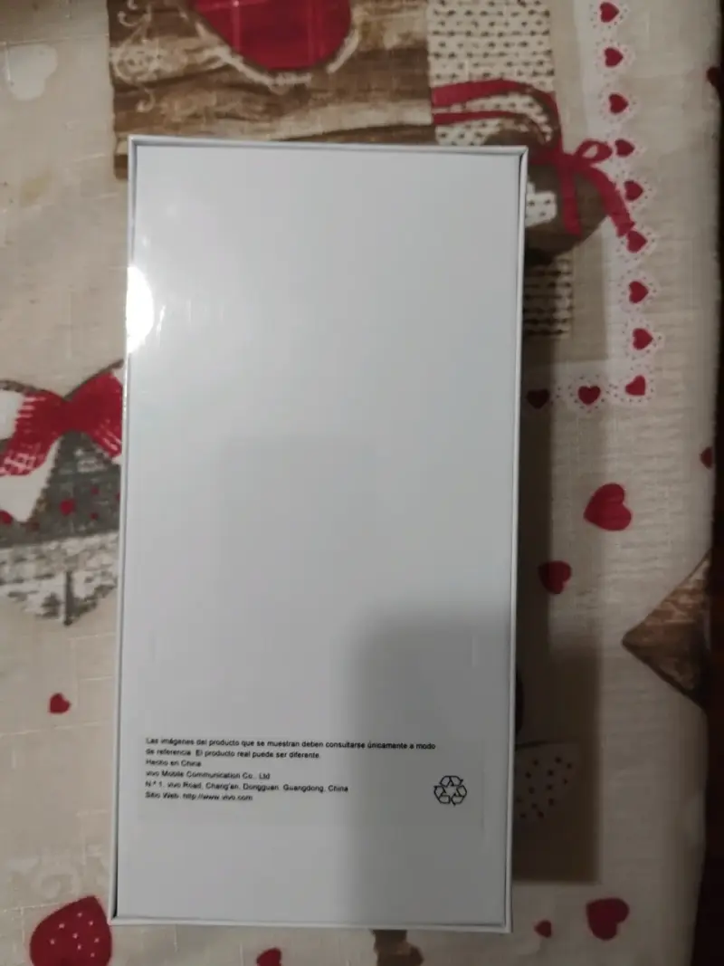 Teléfono Vivo Y04 nuevo - 3