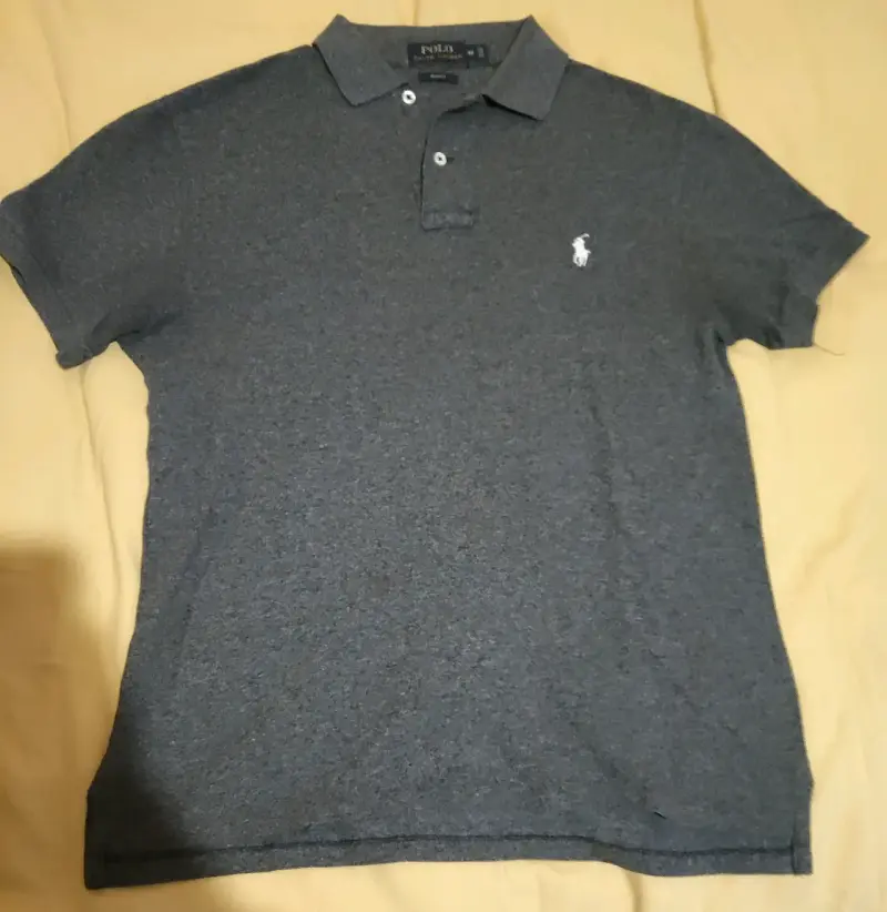 Polera polo gris oscuro - 1