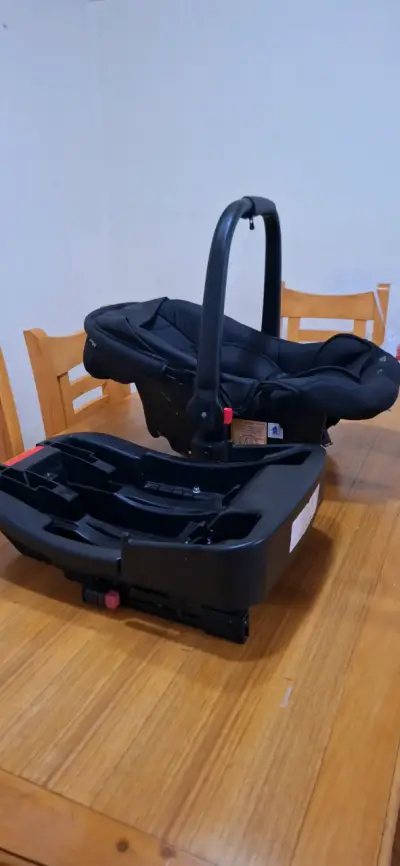 Silla para auto de bebé negra - miniatura 1