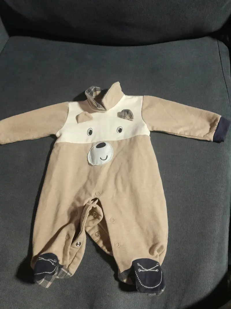 Pijama bebé con diseño de oso