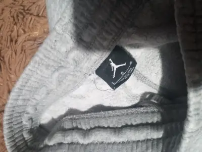 Pantalones deportivos grises Jordan - miniatura 2