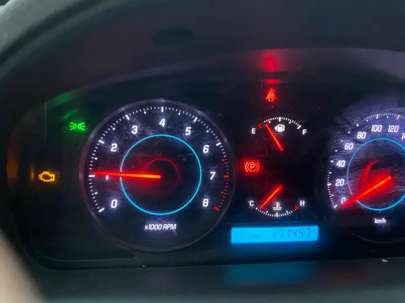 SUV blanca en buen estado - 5