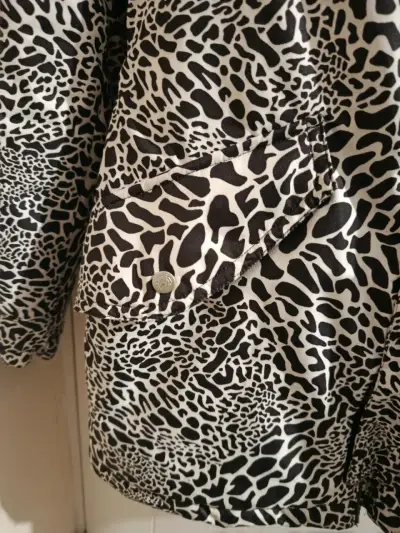 Abrigo y parca con diseño animal print - miniatura 3