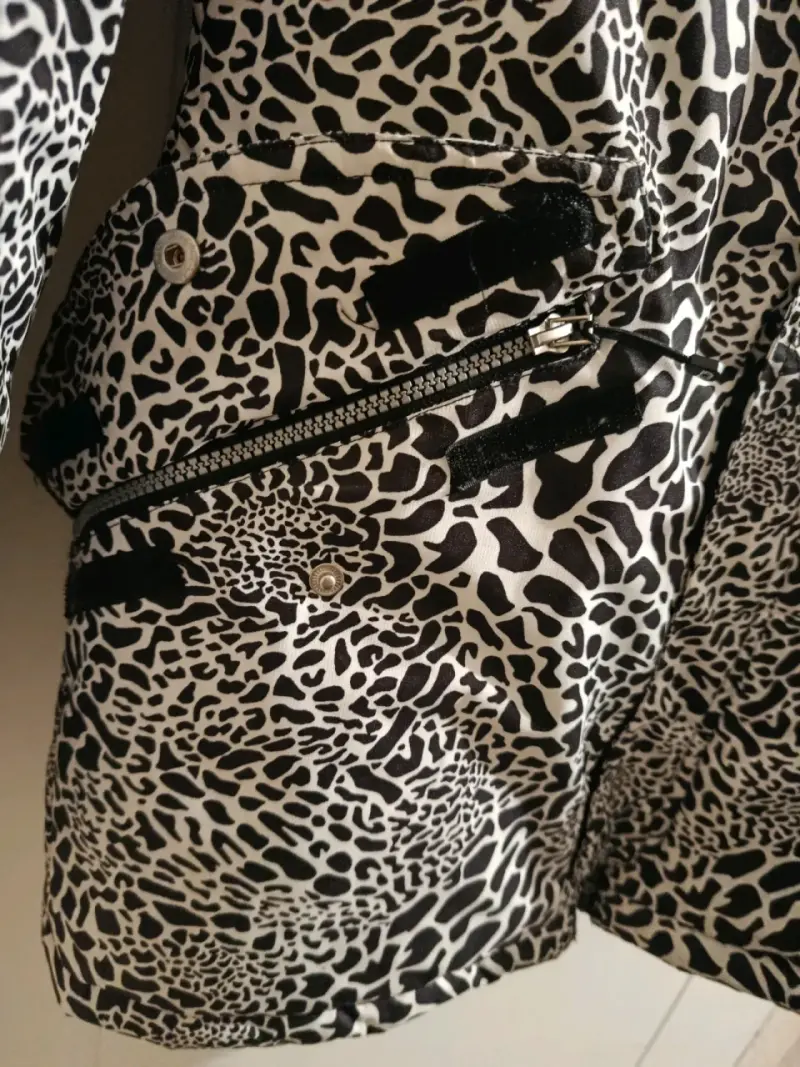 Abrigo y parca con diseño animal print - 4