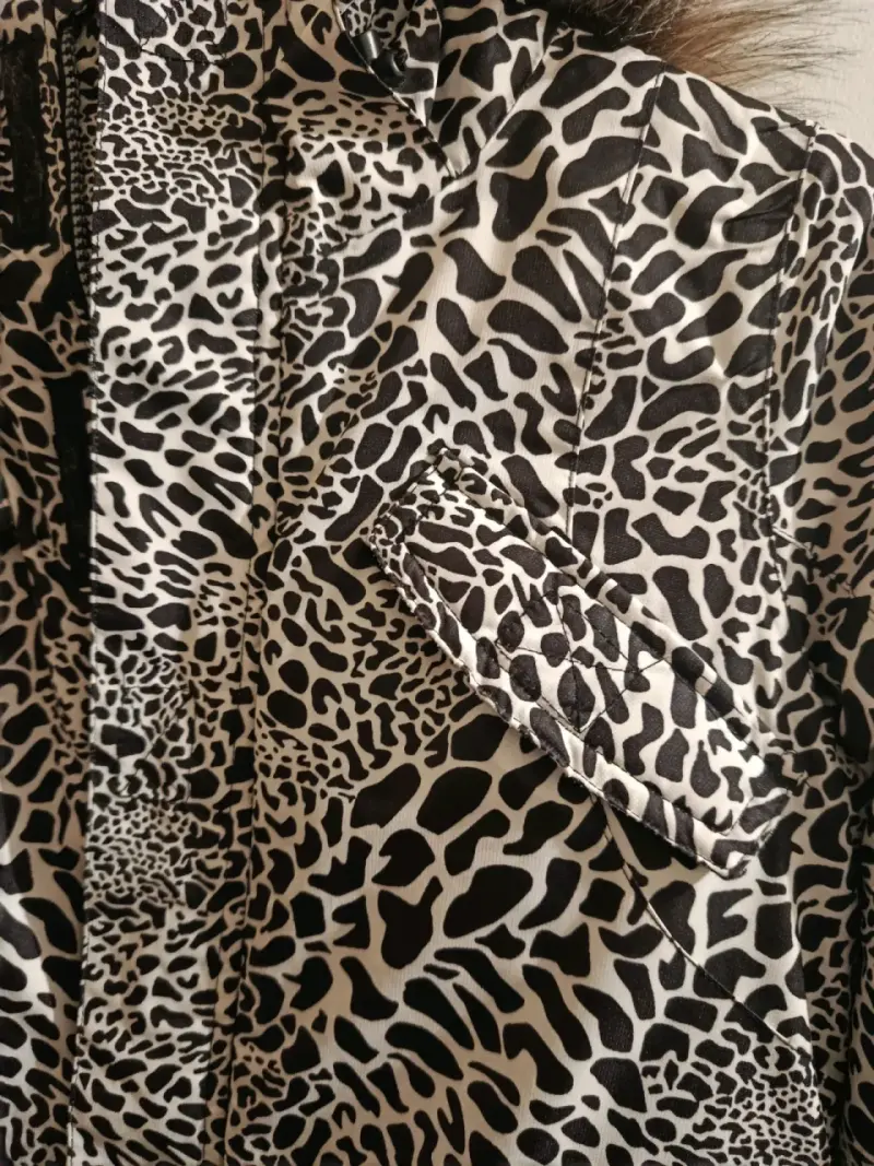 Abrigo y parca con diseño animal print - 5