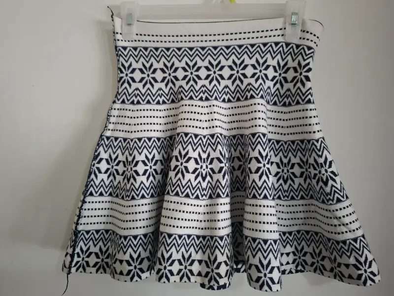 Falda de lana azul y blanca - 2