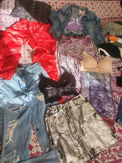 Lote de ropa - miniatura 2