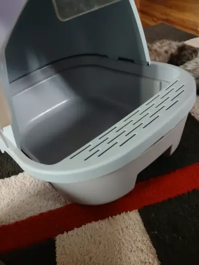 Caja de arena cerrada para gatos - miniatura 5