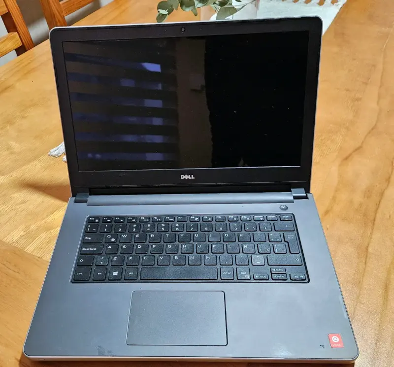 Laptop Dell para reparación - 2