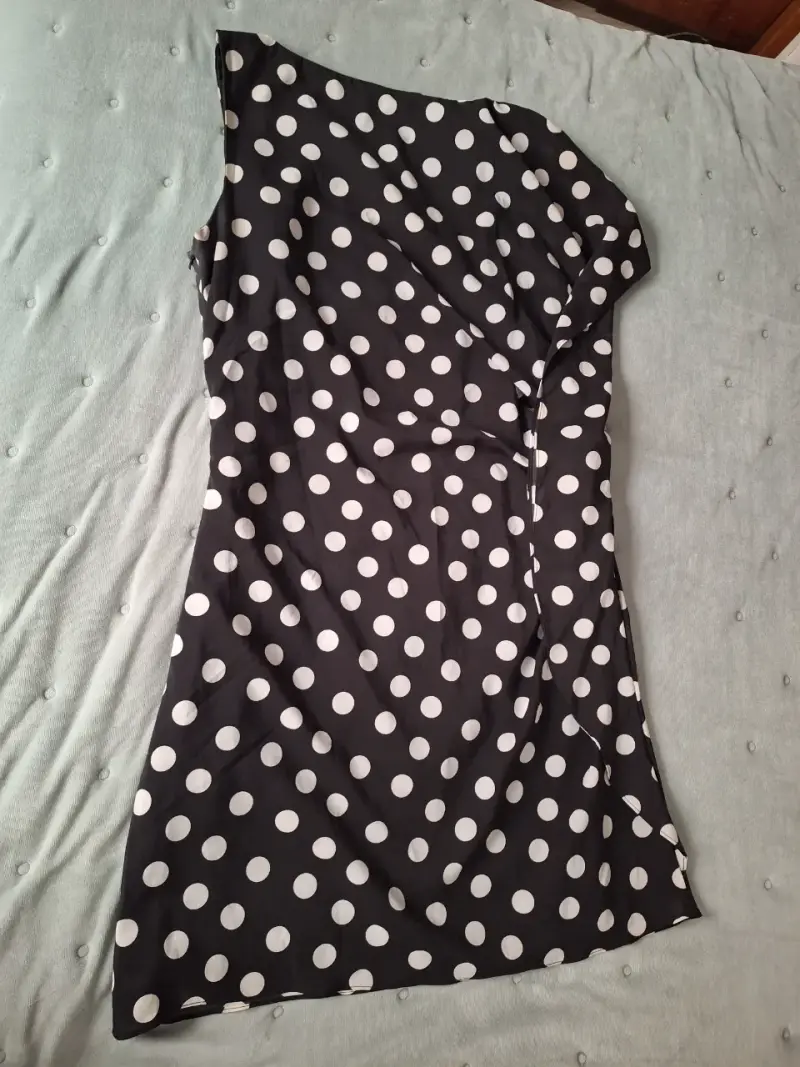 Vestido negro con lunares - 2