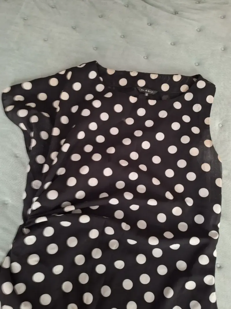 Vestido negro con lunares - 4