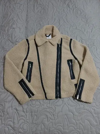 Lote de zapatillas y ropa - miniatura 5