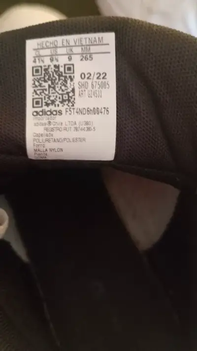 Zapatillas deportivas blancas y negras - miniatura 4
